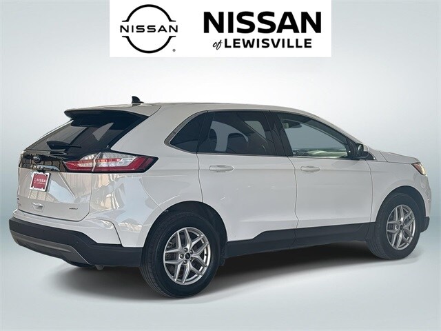 2024 Ford Edge SEL photo 3