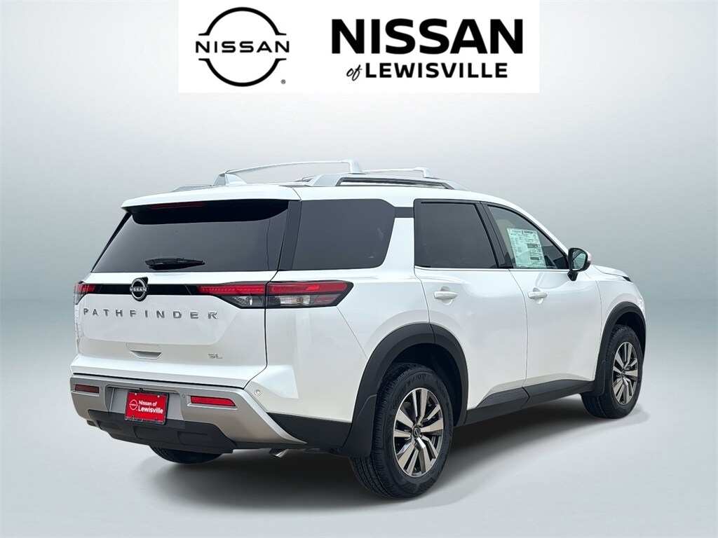 2025 Nissan Pathfinder SL photo 3
