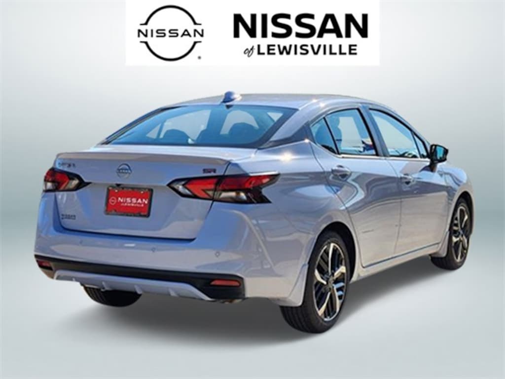 New 2025 Nissan Versa 1.6 SR Sedan