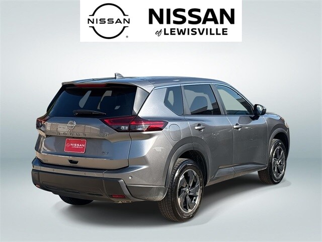 2024 Nissan Rogue SV photo 3