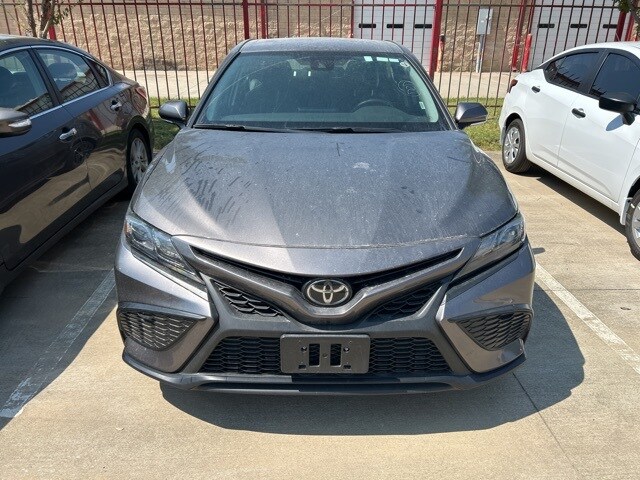 2024 Toyota Camry SE photo 2