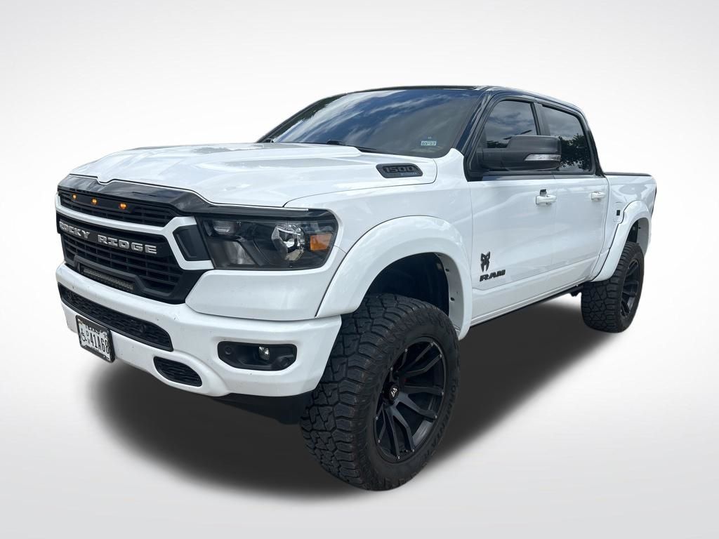 2022 RAM 1500 Big Horn/Lone Star 4x4 Crew Cab 5'7's photo