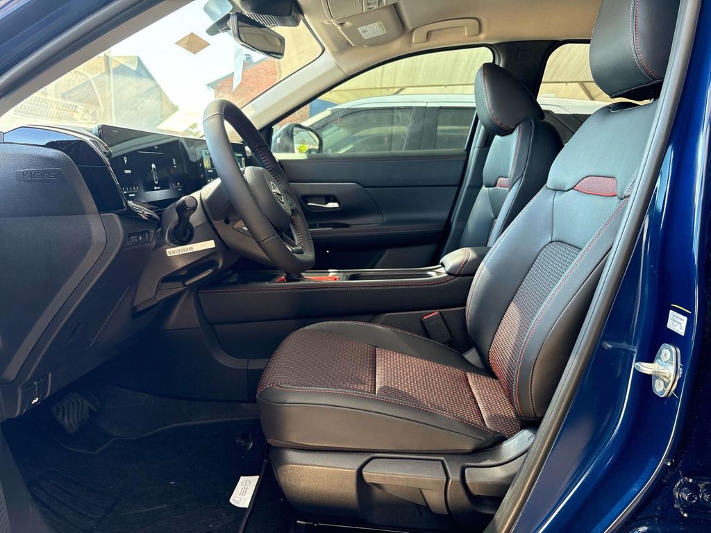 2026 Nissan KICKS SR - Photo 11