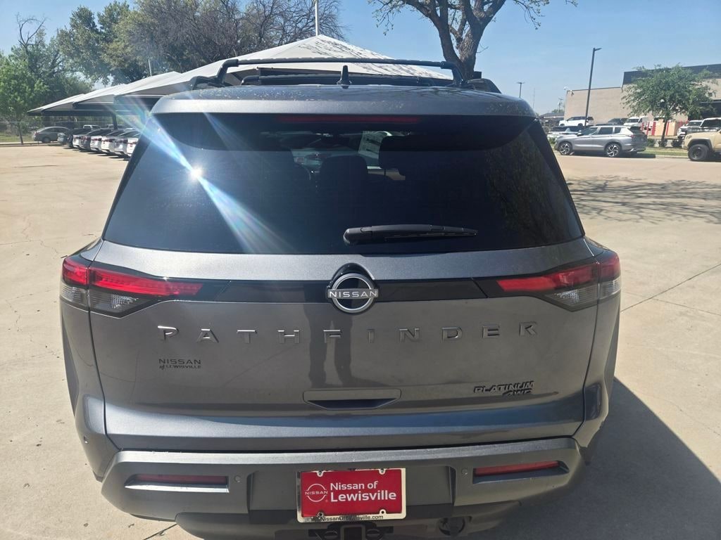 New 2026 Nissan Pathfinder SL SUV