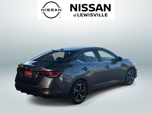 2024 Nissan Sentra SV photo 3