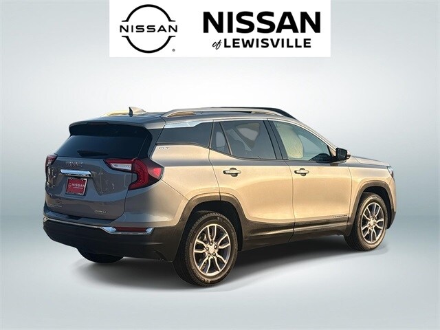 2024 Gmc Terrain SLT photo 2