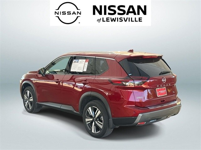 2025 Nissan Rogue SL photo 4
