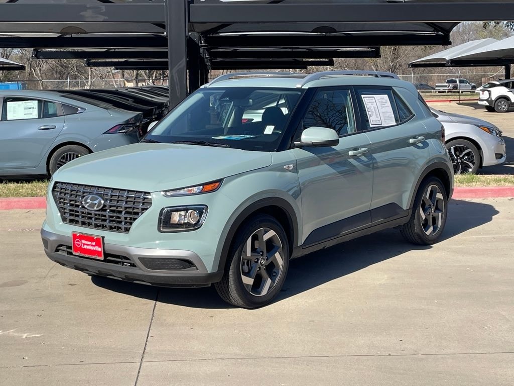 Used 2025 Hyundai Venue SEL SUV