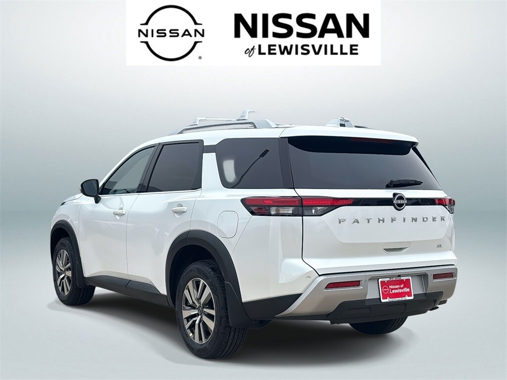 2025 Nissan Pathfinder SL photo 4