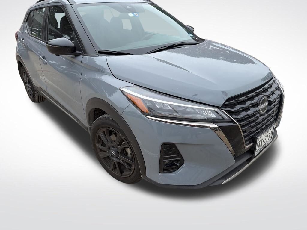 Used 2023 Nissan Kicks SR SUV