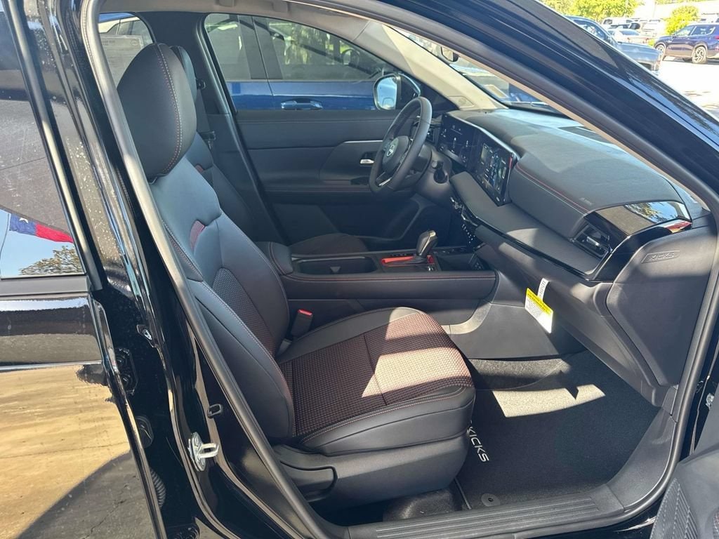 2026 Nissan KICKS SR - Photo 27