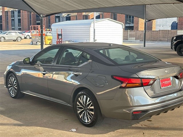 2024 Nissan Altima 2.5 SV photo 4