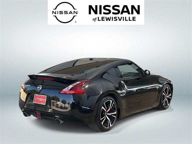2019 Nissan 370Z Sport Touring photo 3