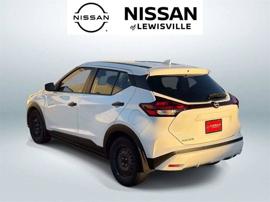 2022 Nissan Kicks S photo 4
