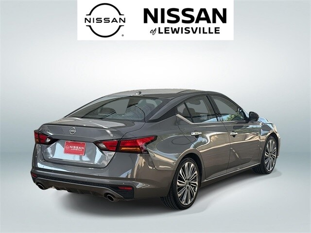 2023 Nissan Altima 2.5 SL photo 3