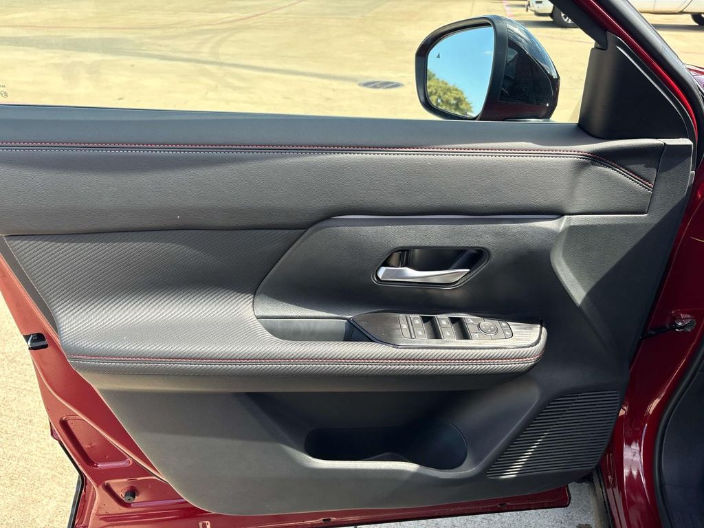 2026 Nissan KICKS SR AWD - Photo 8