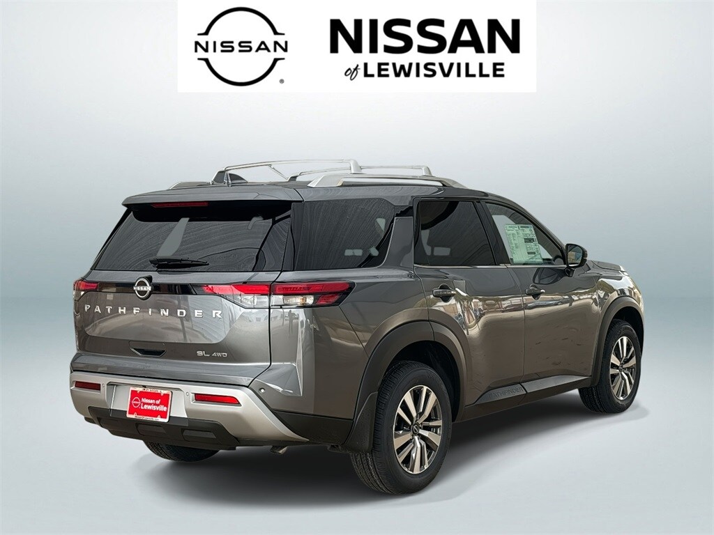 2025 Nissan Pathfinder SL photo 3