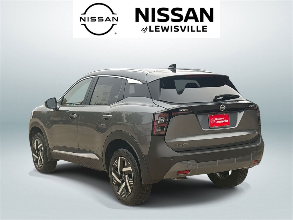 2026 Nissan Kicks SV photo 4