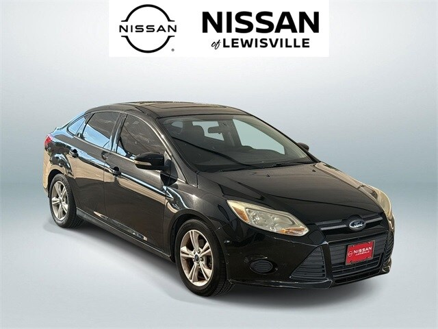2014 Ford Focus SE photo 2