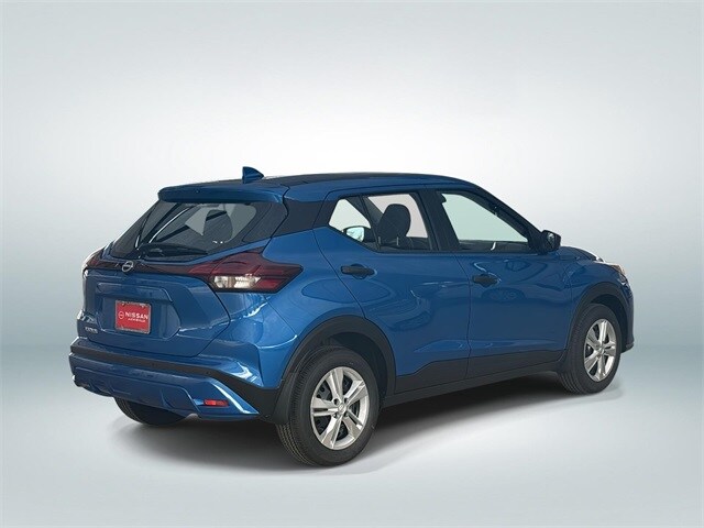 2025 Nissan Kicks Play S photo 3