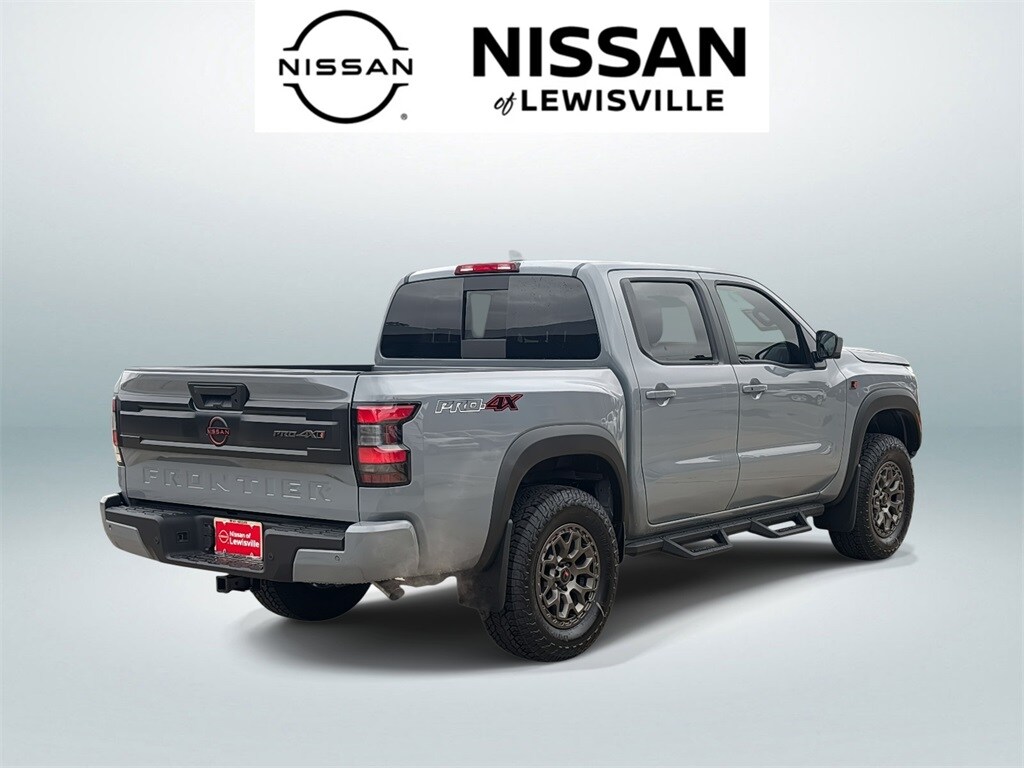 2026 Nissan Frontier PRO-4X photo 3