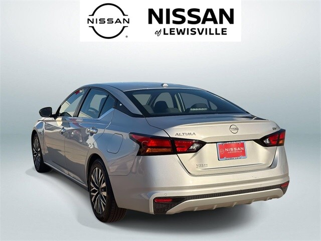 2024 Nissan Altima 2.5 SV photo 4
