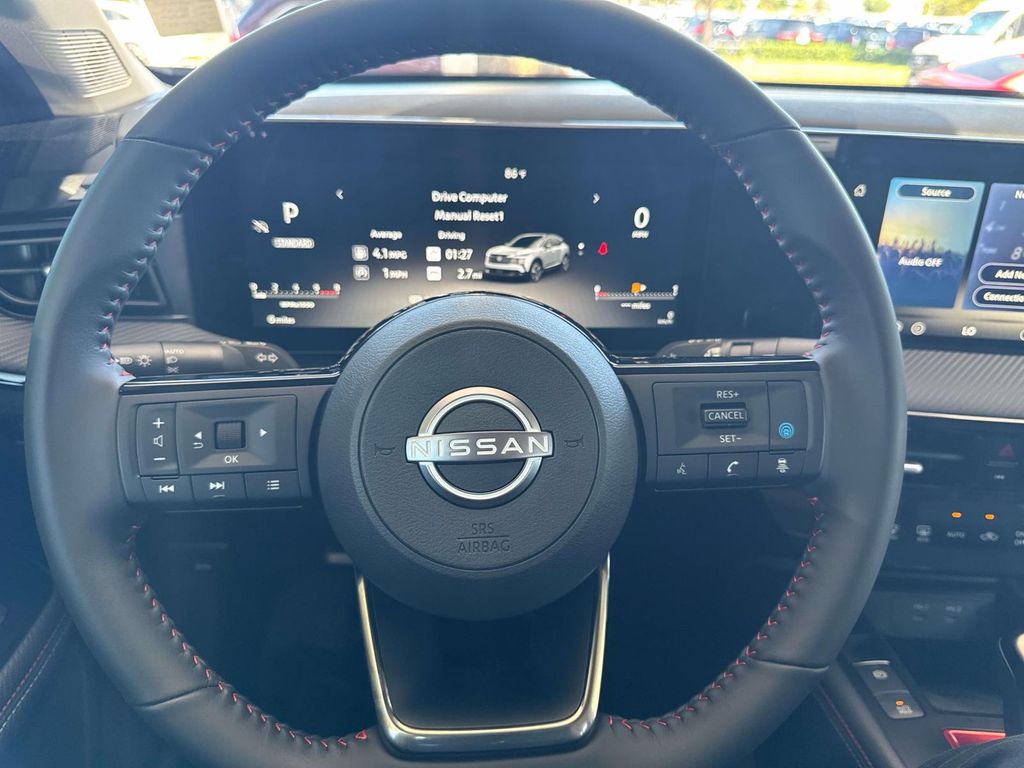 2026 Nissan KICKS SR - Photo 12