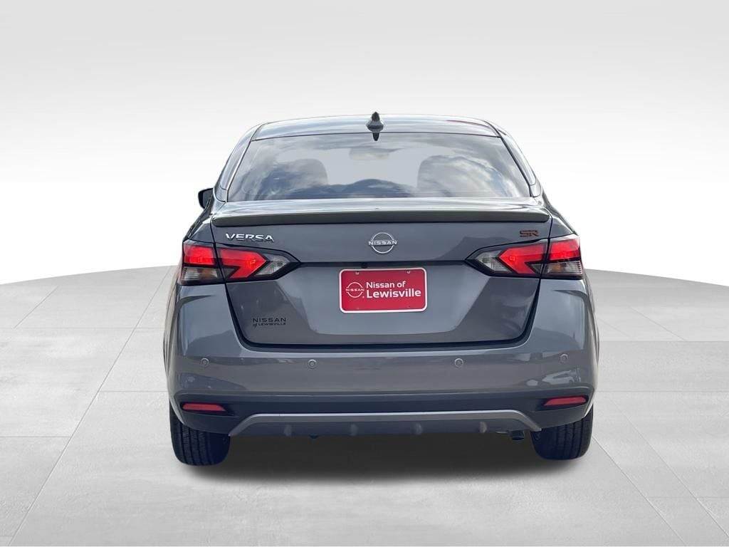 New 2025 Nissan Versa 1.6 SR Sedan