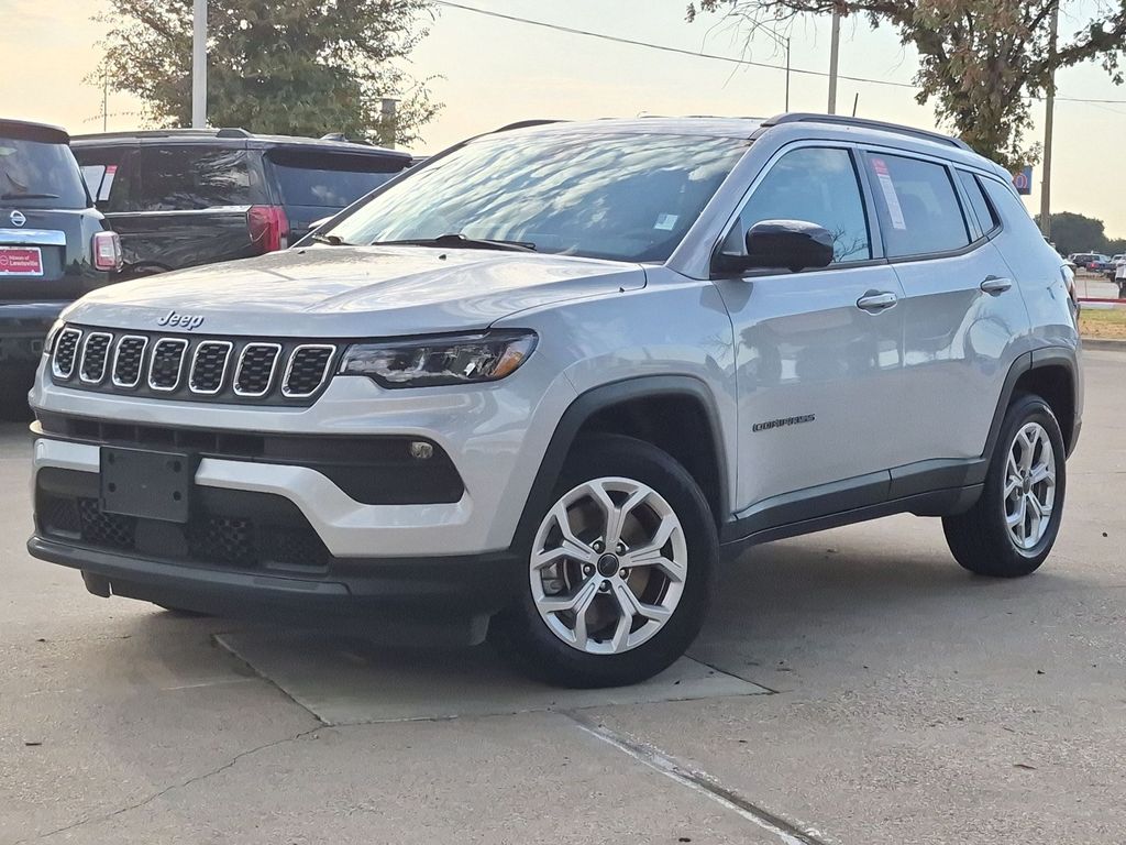Used 2025 Jeep Compass Latitude