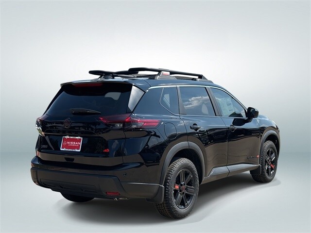 2025 Nissan Rogue SV photo 2