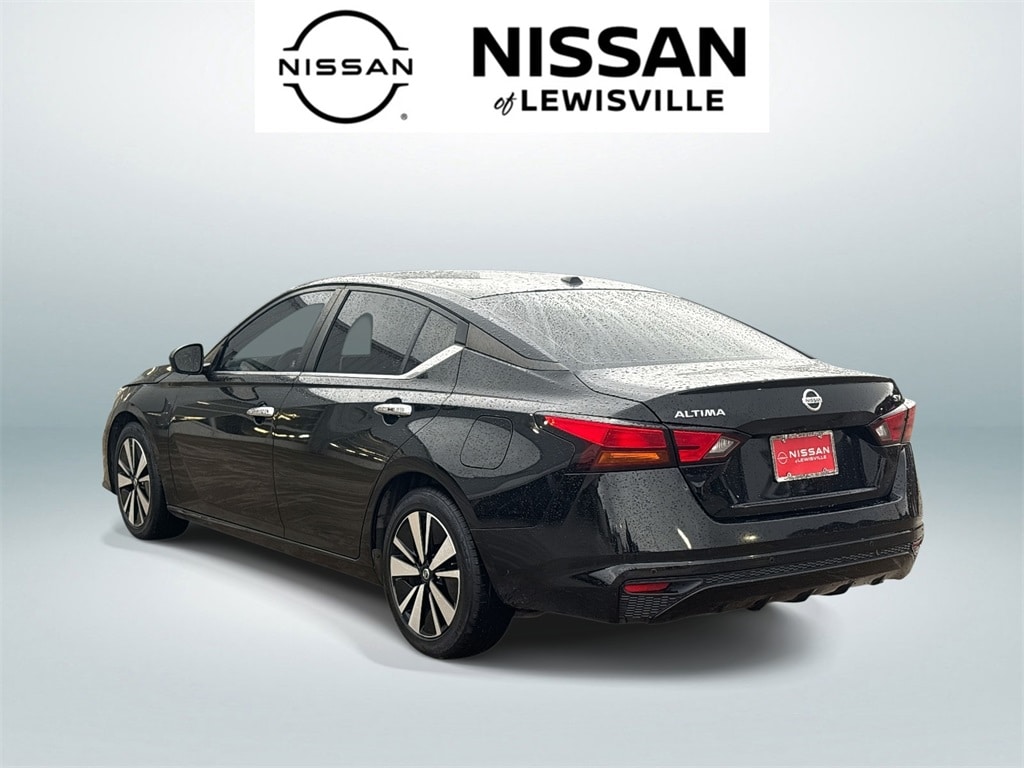 Used 2022 Nissan Altima 2.5 SV Sedan