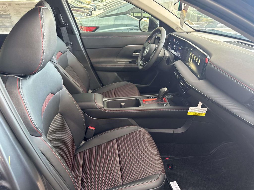 2026 Nissan KICKS SR - Photo 19