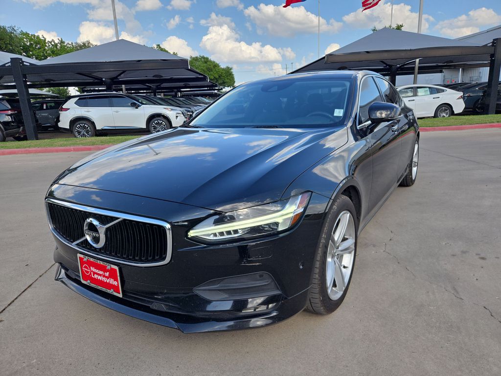2018 Volvo S90 Momentum