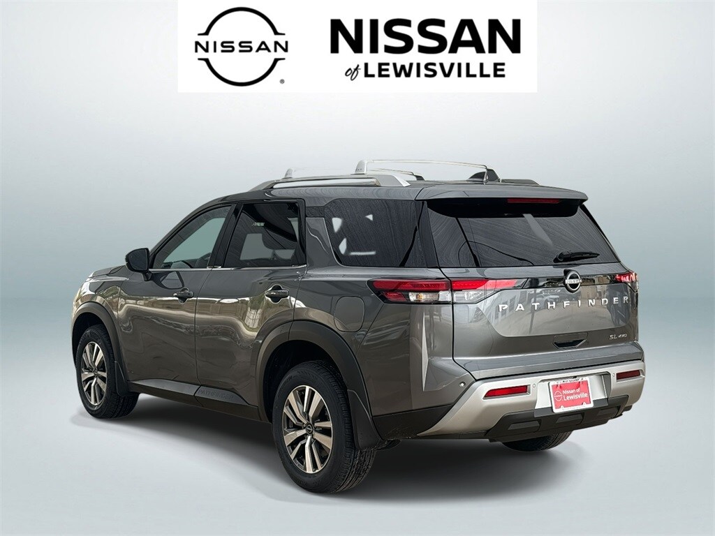 2025 Nissan Pathfinder SL photo 4