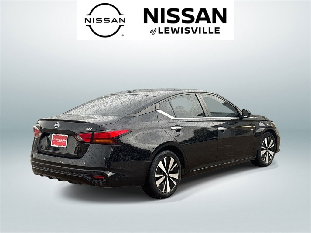 Used 2022 Nissan Altima 2.5 SV Sedan