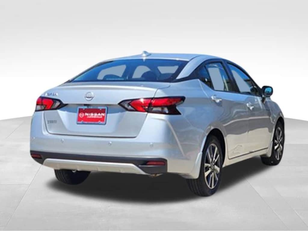 New 2025 Nissan Versa 1.6 SV Sedan