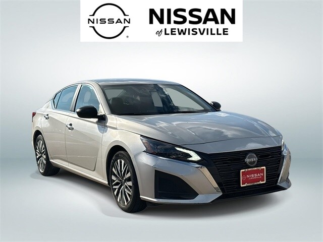 2024 Nissan Altima 2.5 SV photo 2