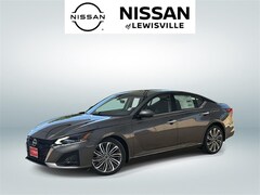 2025 Nissan Altima SL Sedan