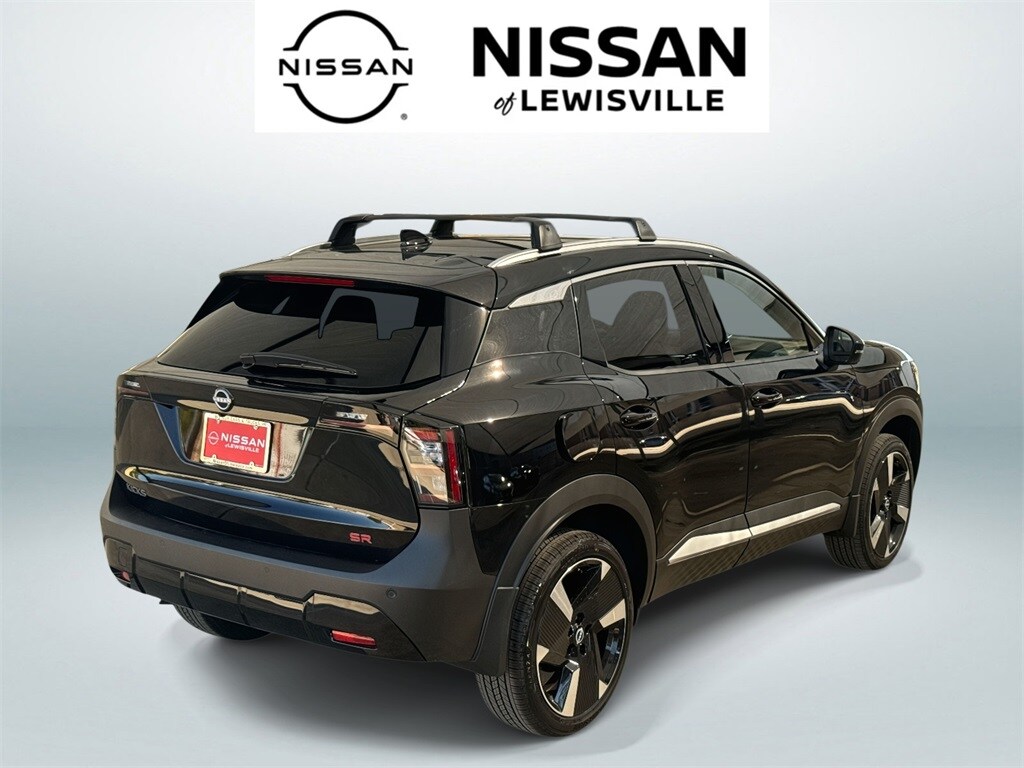2026 Nissan Kicks SR photo 3
