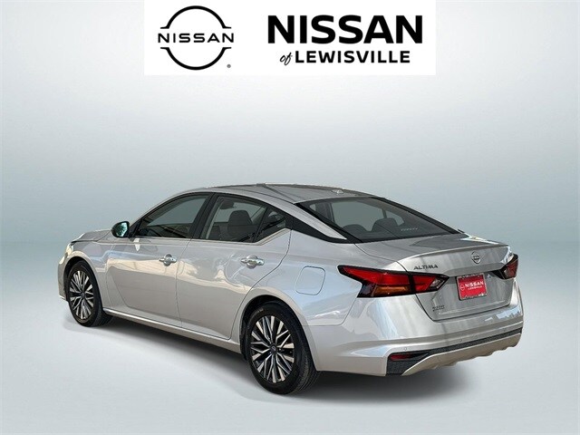 2024 Nissan Altima 2.5 SV photo 4