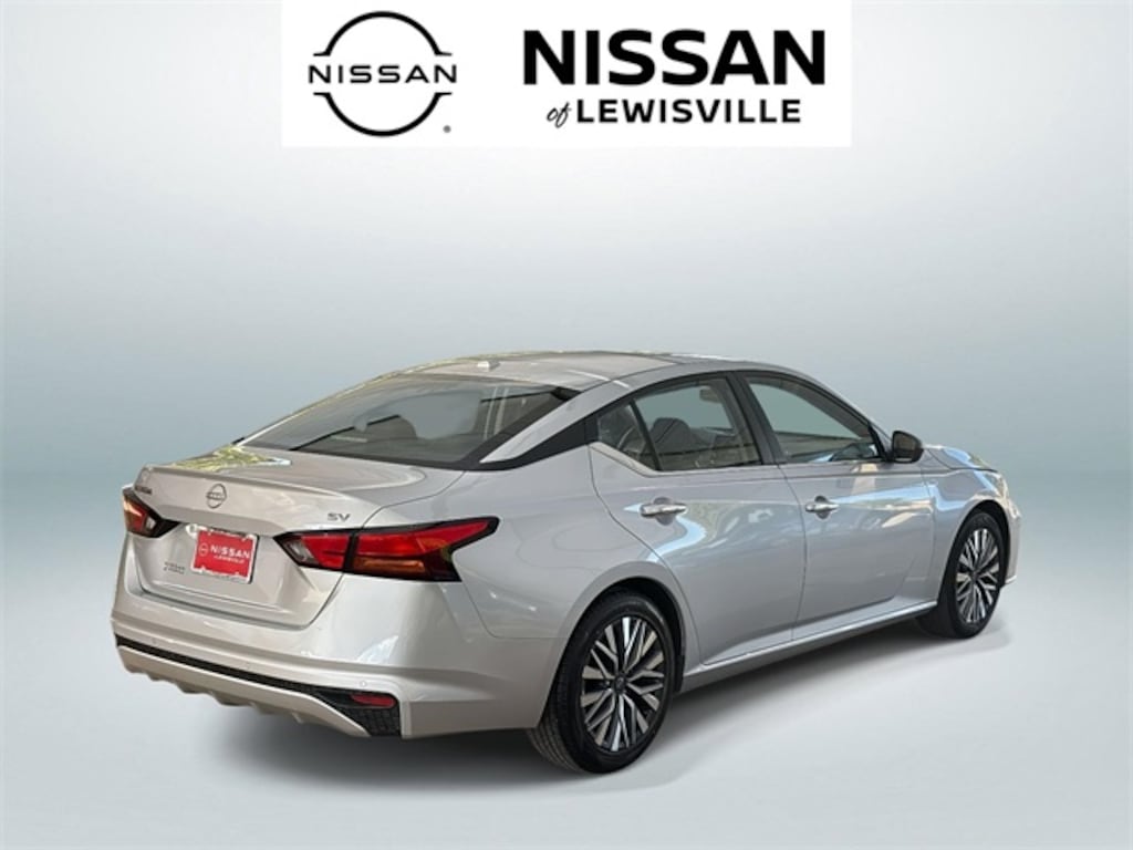 Used 2024 Nissan Altima 2.5 SV Sedan