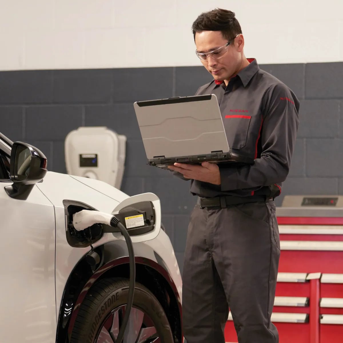 2026 Nissan Rogue PHEV charging equipment check