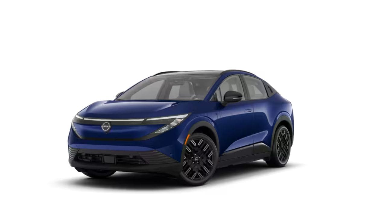 The 2026 Nissan Leaf Plat Trim level