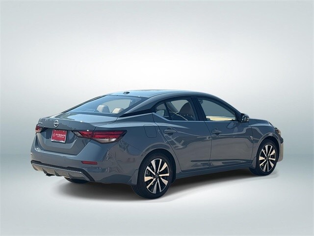 2025 Nissan Sentra SV photo 3