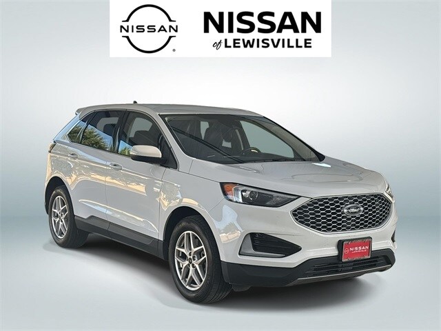 2024 Ford Edge SEL photo 2