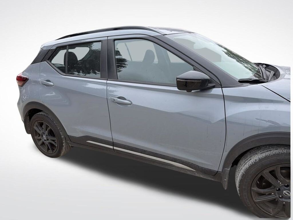 Used 2023 Nissan Kicks SR SUV