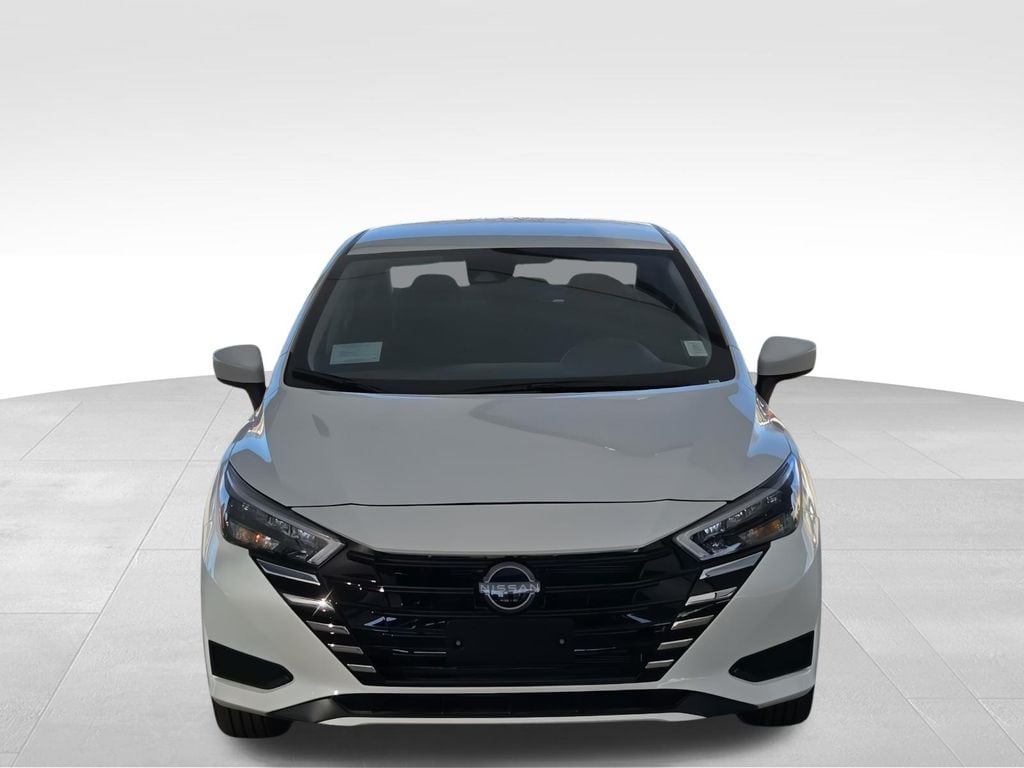 New 2025 Nissan Versa 1.6 SV Sedan