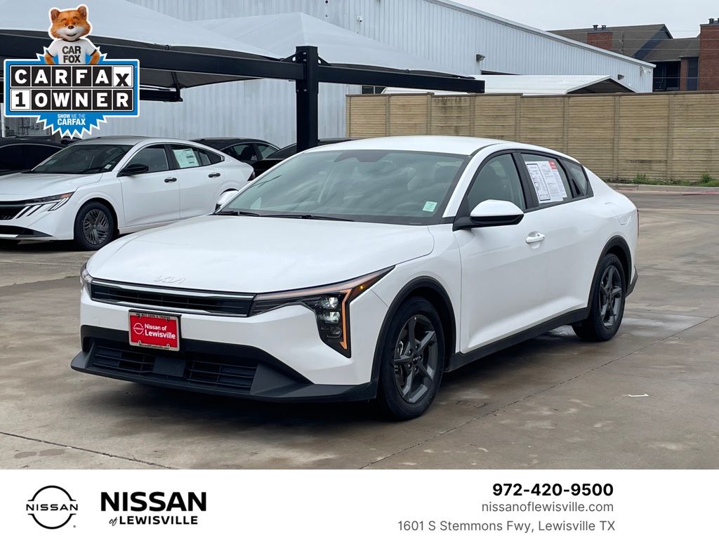 2025 Kia K4 LXS AT's photo
