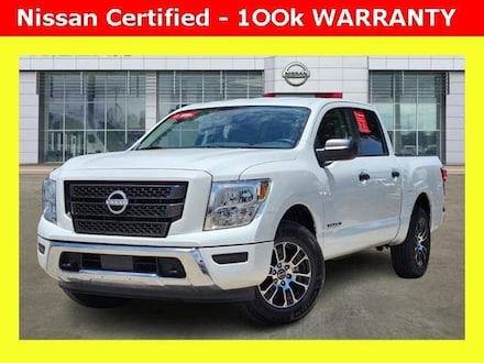 2023 Nissan Titan SV Truck Crew Cab