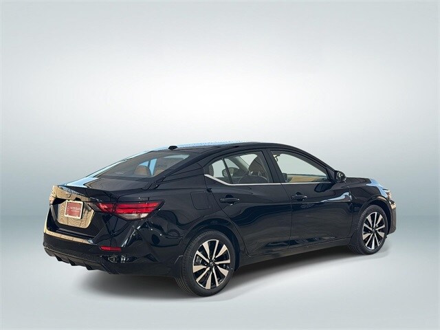 2025 Nissan Sentra SV photo 3